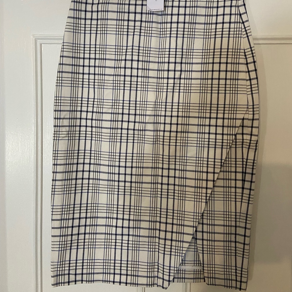 Banana Republic bi-stretch pencil skirt